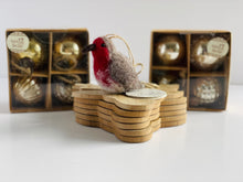 Load image into Gallery viewer, Silver Crackle Glass Baubles - Set of 4
